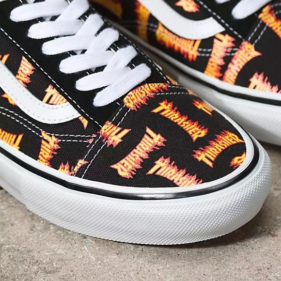#39❤️ NEW Vans x Thrasher Old Skool Skate Sneakers - Picture 3 of 11